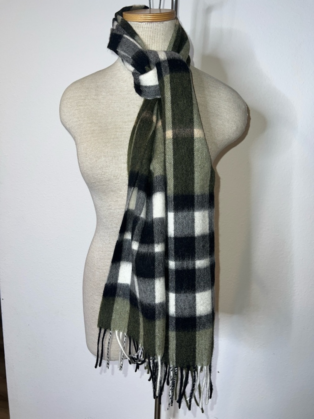Edinburgh Plaid Fringe Lambswool Scarf